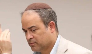 M&eacute;dico dominicano acusado de ejercer sin licencia en NY ten&iacute;a dos arrestos previos