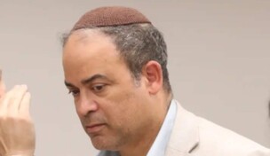 M&eacute;dico dominicano acusado de ejercer sin licencia en NY ten&iacute;a dos arrestos previos