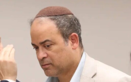 M&eacute;dico dominicano acusado de ejercer sin licencia en NY ten&iacute;a dos arrestos previos