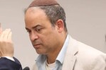 Médico dominicano vinculado a muerte de paciente en el Bronx admitió no tener licencia para ejercer en NY Médico dominicano vinculado a muerte de paciente en el Bronx admitió no tener licencia para ejercer en NY