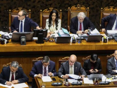 Chile aprueba reforma legislativa para impulsar la economía