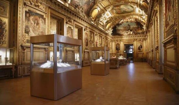 El Louvre reabrir&aacute; la sala del robo de octubre 2025, pero sin joyas