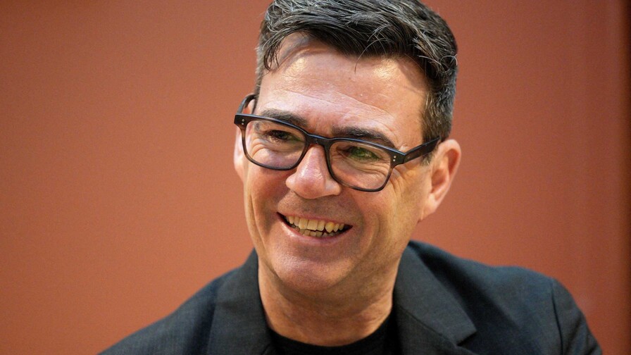 El nuevo primer ministro británico impone su autoridad con una sacudida del gabinete El nuevo primer ministro británico impone su autoridad con una sacudida del gabinete