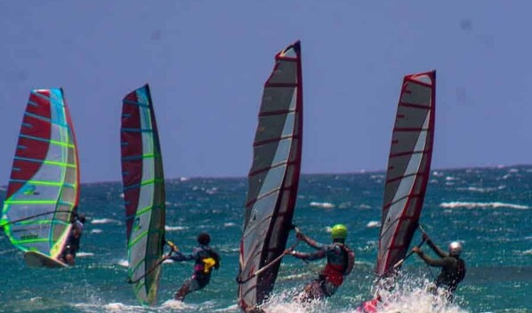 Oliver Burgos y Edwin Rodr&iacute;guez brillan en Cabarete Clasicc Pablito Guzm&aacute;n