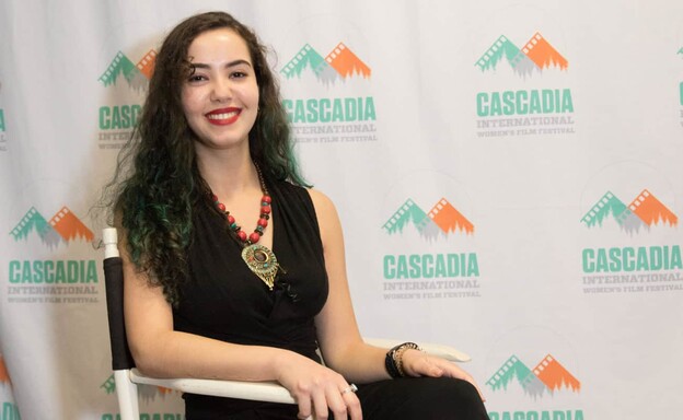 "Quise aprovechar el privilegio de poder alzar la voz": Paula Cury habla de Niñas Escarlata "Quise aprovechar el privilegio de poder alzar la voz": Paula Cury habla de Niñas Escarlata
