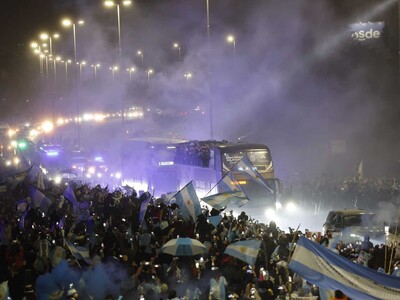 Los argentinos responden a sus críticos