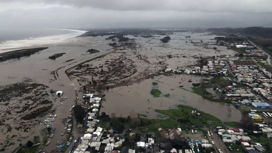Un fuerte temporal en Chile deja diez muertos y 100,000 personas aisladas