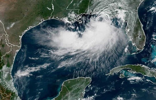 Tormenta tropical Bertha se fortalece y amenaza estados de EE. UU.