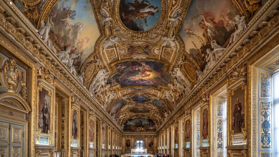 El Louvre tras reabrir la galería donde robaron joyas: visitarla ahora es aún más interesante