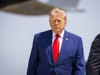 Trump bromea sobre elecciones 2028
