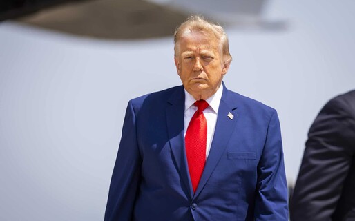 Trump bromea de nuevo con presentarse a las elecciones de 2028
