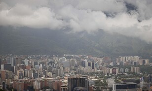 La lluvia, el fen&oacute;meno de cuidado en principal cerro entre Caracas y La Guaira tras sismos