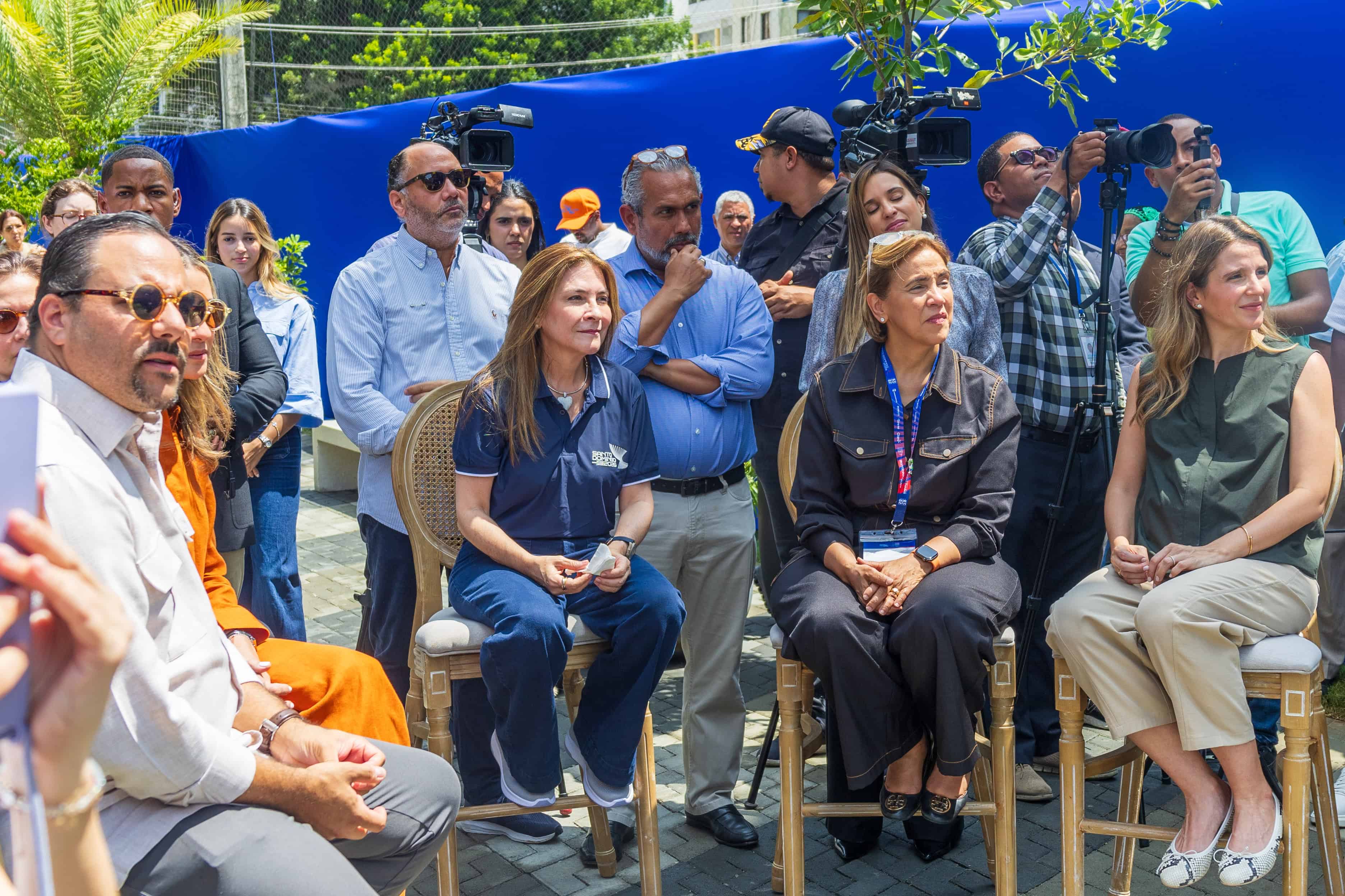 Los trabajos incluyeron un mural alegórico  a los Juegos Centroamericanos y del Caribe.