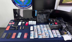 Desmantelan presunta banda dedicada a la falsificaci&oacute;n de documentos en Santiago