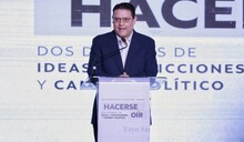 Eduardo Sanz Lovat&oacute;n presenta libro y llama a creer en el potencial del pa&iacute;s