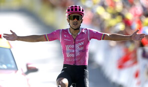 El ecuatoriano Richard Carapaz gana la 18&ordf; etapa del Tour de Francia