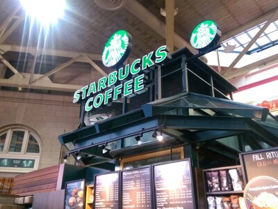Plaga de ratones obliga cierre de Starbucks en Boston