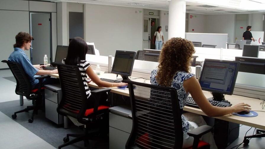 Atención empleados públicos: este viernes trabajarán hasta la 1:00 de la tarde Atención empleados públicos: este viernes trabajarán hasta la 1:00 de la tarde