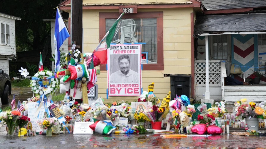 Pasajeros contradicen versi&oacute;n de ICE sobre tiroteo en Texas y aseguran que el agente no estaba en peligro