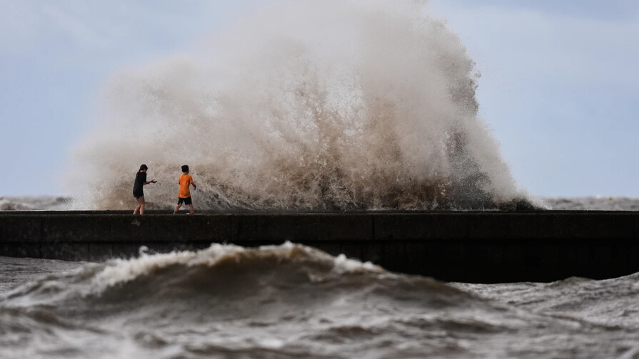 La tormenta tropical Bertha toca tierra en Luisiana y mantiene en alerta a la costa del Golfo