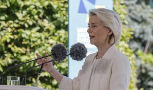 La UE acuerda un nuevo paquete de sanciones a Rusia con extensi&oacute;n de tope al petr&oacute;leo