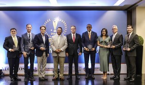Destacan galardonados en Reconocimientos a la Trayectoria Empresarial Santo Domingo 2026