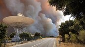 Un incendio forestal pone en riesgo una instalaci&oacute;n estrat&eacute;gica de la NASA en Espa&ntilde;a
