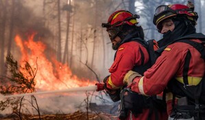 Los incendios del oeste de Madrid convergen en un solo frente