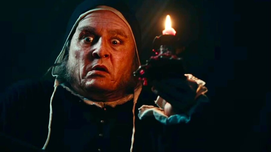 Johnny Depp sorprende en la Comic-Con con el primer vistazo a Ebenezer Johnny Depp sorprende en la Comic-Con con el primer vistazo a Ebenezer
