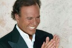 Caso Julio Iglesias entra en una segunda fase: el cantante pasa de denunciado a demandante
