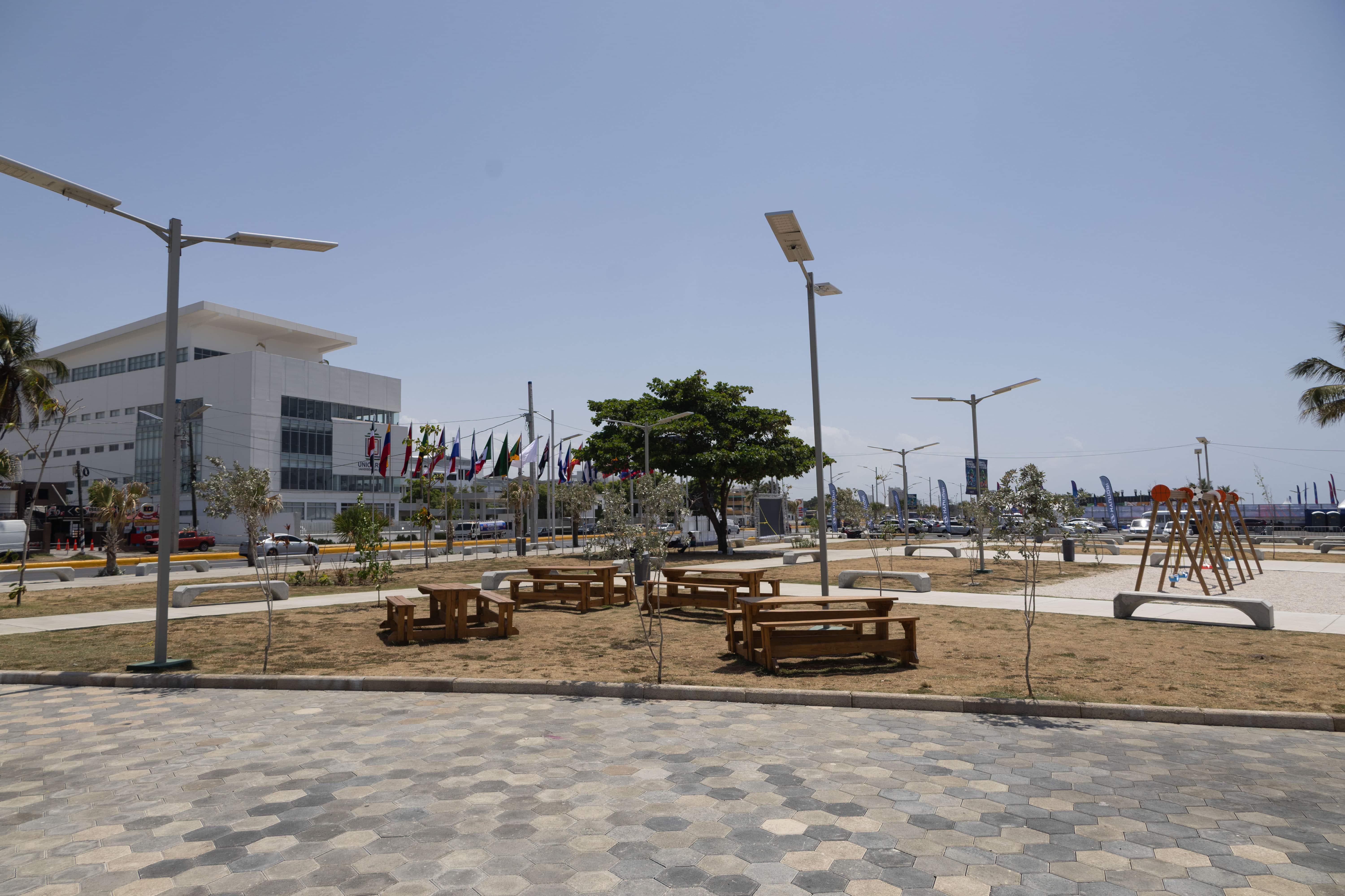 Alrededores del Malec&oacute;n embellecidas