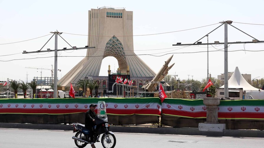 Irán advierte a población regional que se aleje de lugares que cobijan a militares de EE. UU. Irán advierte a población regional que se aleje de lugares que cobijan a militares de EE. UU.