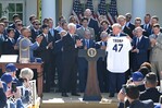 Dodgers vuelven a la Casa Blanca de Trump pese al enfado de aficionados Dodgers vuelven a la Casa Blanca de Trump pese al enfado de aficionados