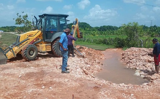 Aver&iacute;a en tuber&iacute;a de 48 pulgadas deja sin agua a sectores de Santo Domingo Este