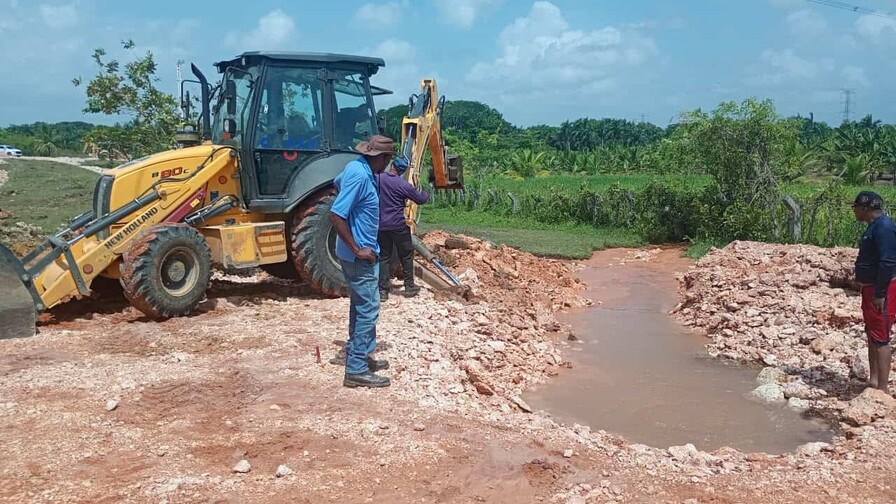 Avería en tubería de 48 pulgadas deja sin agua a sectores de Santo Domingo Este