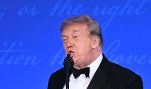 Trump bromea en la Cena de Corresponsales con presentarse a las elecciones de 2028