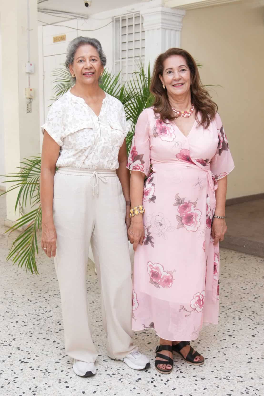 Maritza de Los Santos y Angela Soto.