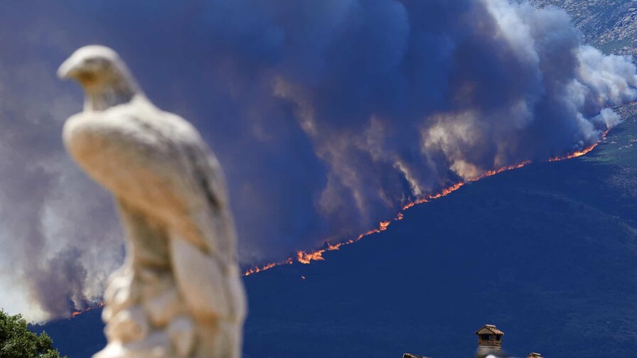 Casi 270,000 evacuados por los incendios que arrasan España y Francia
