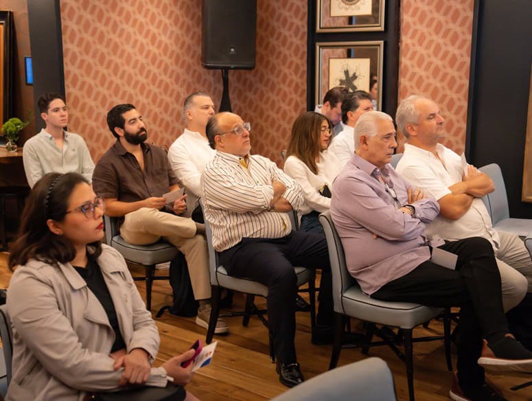 Miembros de Aderes.