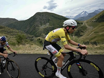 Tour de Francia: Carapaz gana etapa Alpe d'Huez y Pogacar campeón