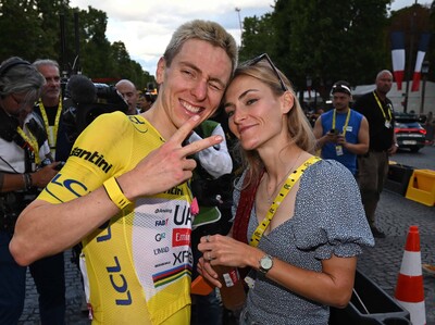 Tadej Pogacar entra en la página de oro del Tour de Francia