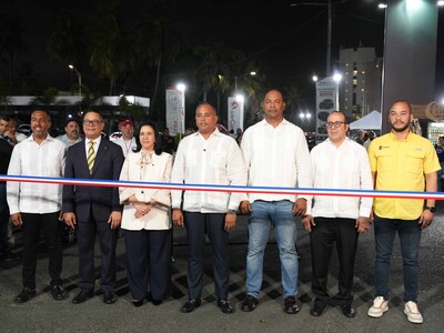 Asocivu inaugura autoferia por el Día de los Padres