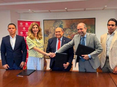 España facilita homologación de títulos dominicanos
