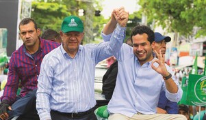 Uno como que se acostumbra: El gui&ntilde;o pol&iacute;tico de Omar Fern&aacute;ndez al asumir el papel de Leonel