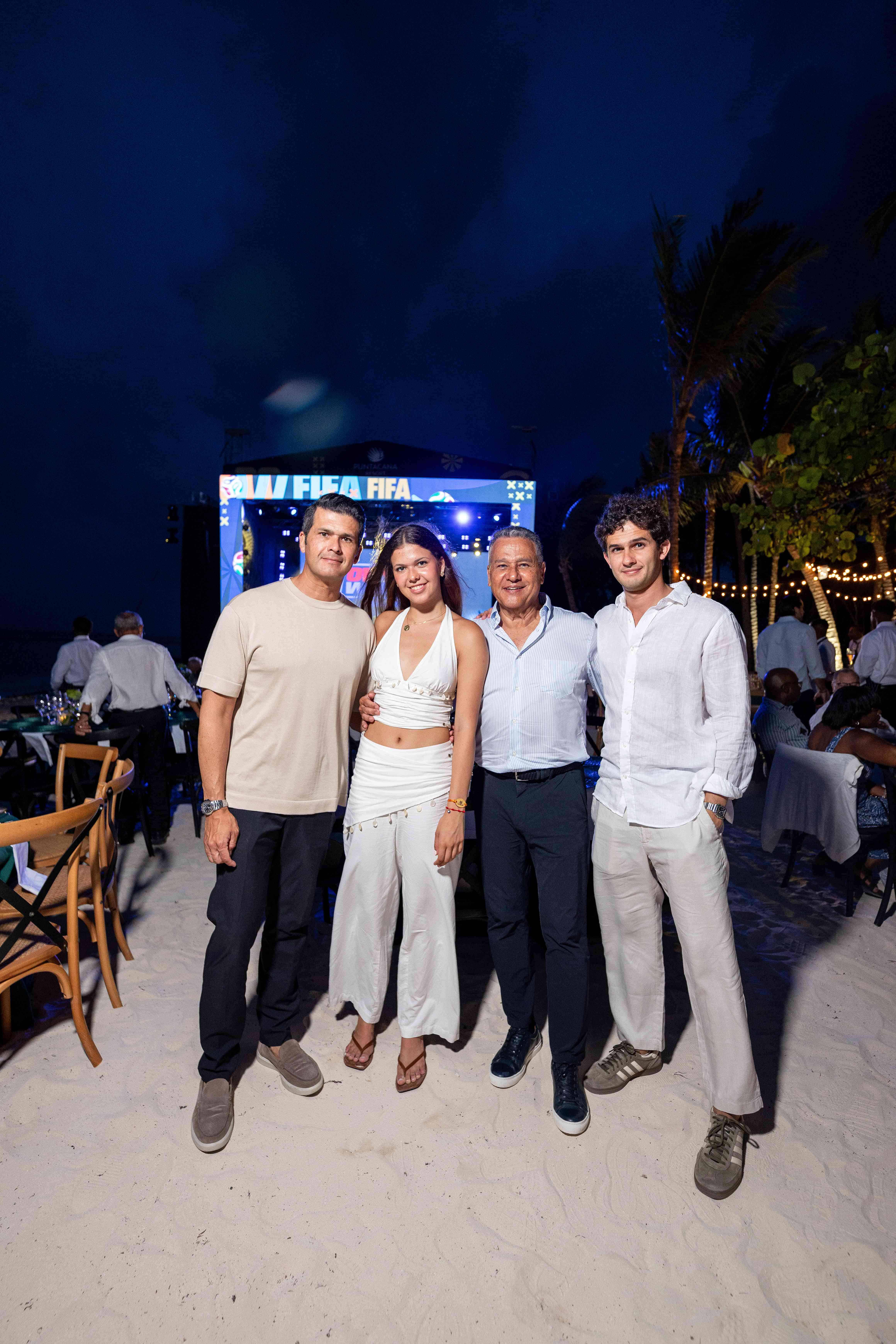 Francisco López, Adriana López, Eustasio López y Diego López
