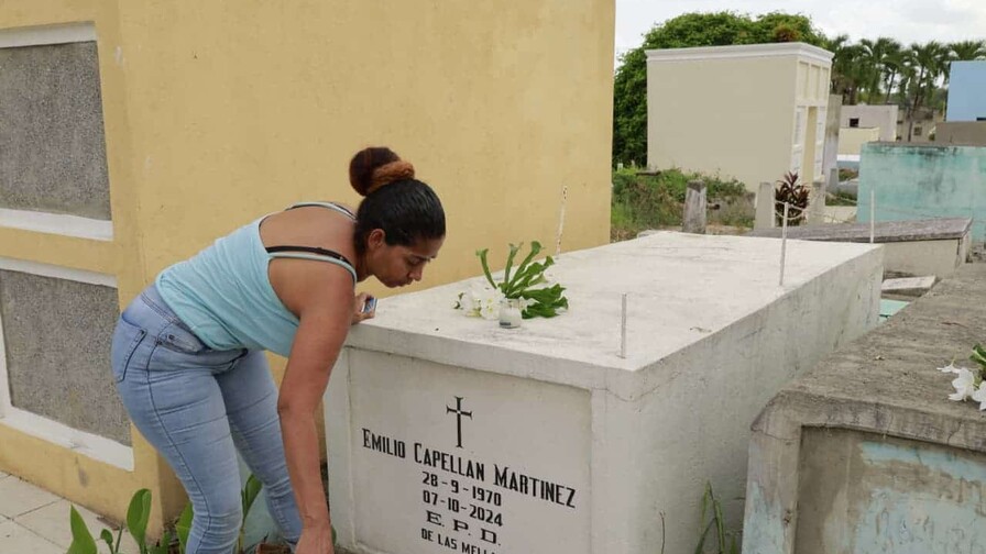 "Fue el mejor padre del mundo": entre flores y velas, el recuerdo venció a la ausencia "Fue el mejor padre del mundo": entre flores y velas, el recuerdo venció a la ausencia