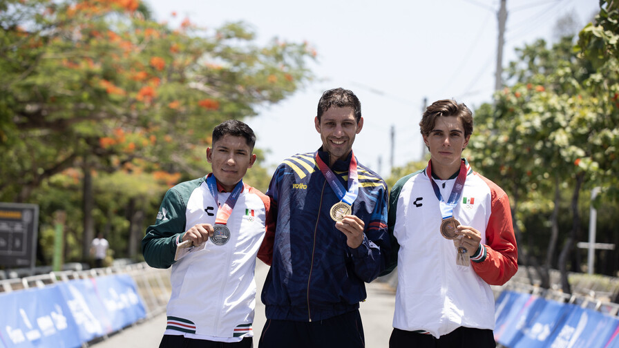 Vargas da primer oro a Colombia en contrarreloj; México se queda con la plata y el bronce