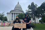 Tiroteo policial en Wisconsin provoca protestas y obliga a cancelar eventos emblem&aacute;ticos