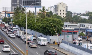 El mes de julio termina sin que se inicie la construcci&oacute;n del monorriel de Santo Domingo