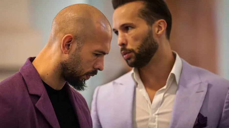 Los hermanos Andrew y Tristan Tate seguir&aacute;n encarcelados al menos dos semanas m&aacute;s en Miami